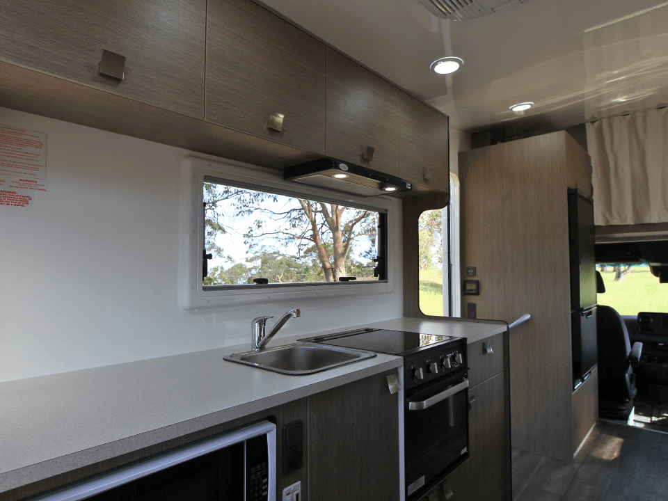 Suncamper Saxby F-2 kitchen — kitchen