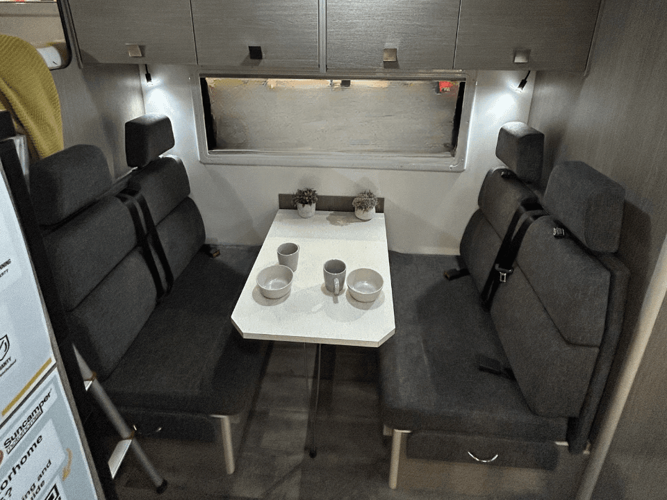 Suncamper Saxby F-2 seating area — interior