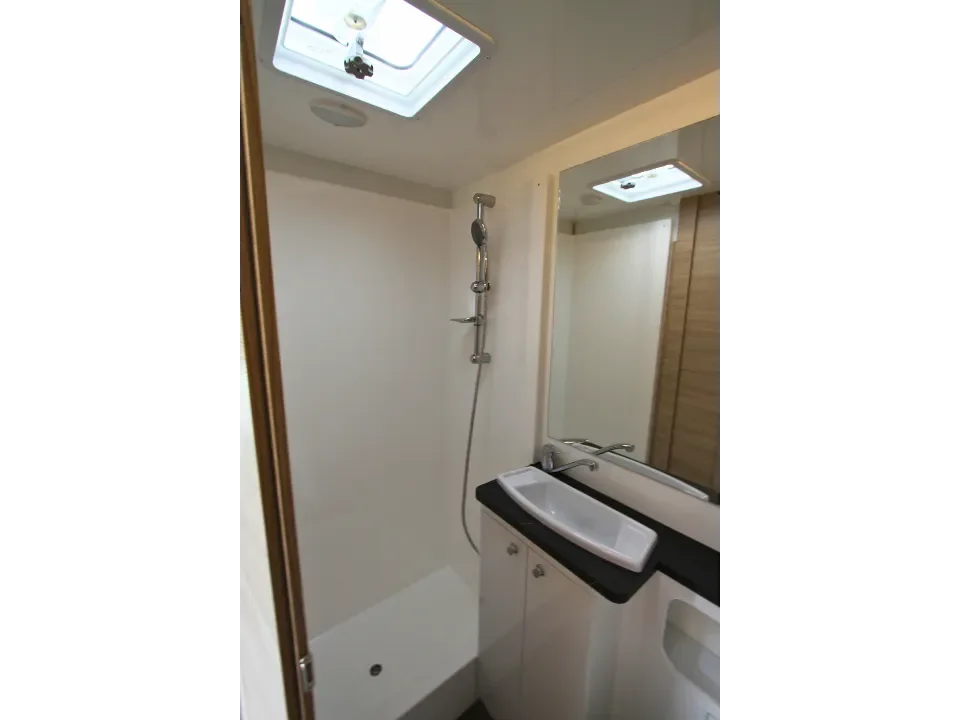 Suncamper Saxby S-2 bathroom detail — bathroom