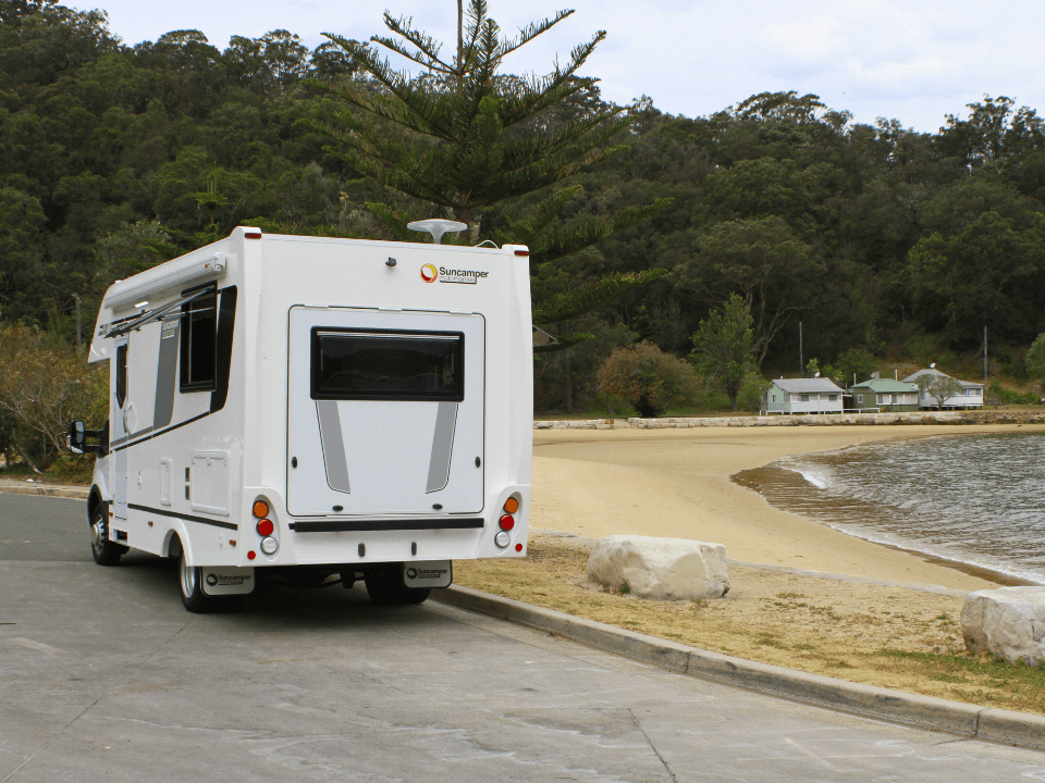 Suncamper Saxby S-2 rear exterior — exterior