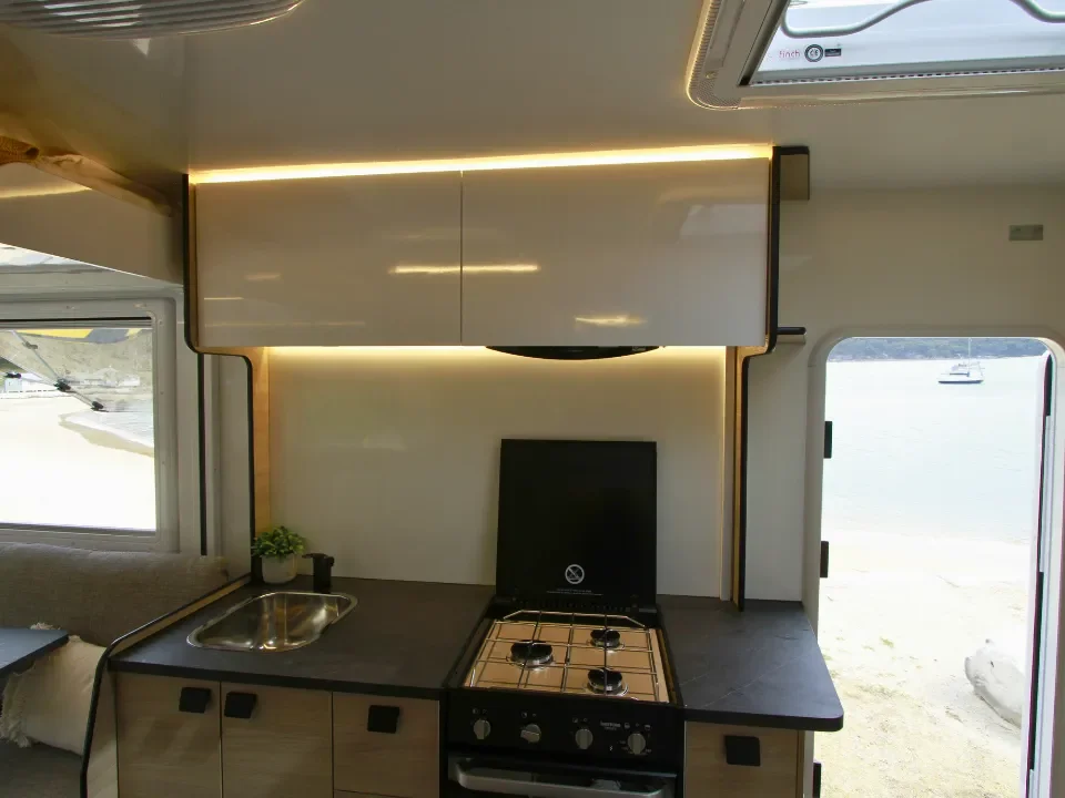 Suncamper Saxby S-2 kitchen benchtop — kitchen