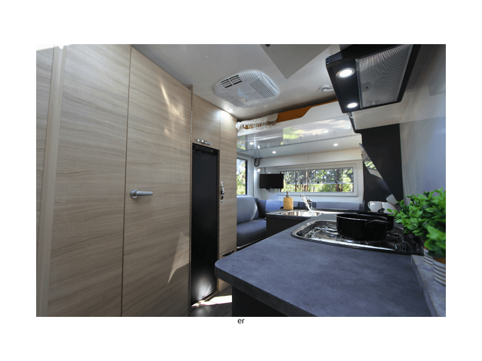 Suncamper Saxby V-2 interior overview — interior
