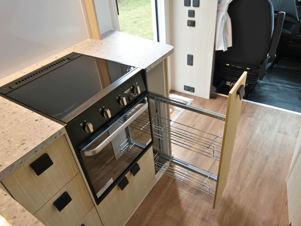 Suncamper Saxby V-2 kitchen overview — kitchen