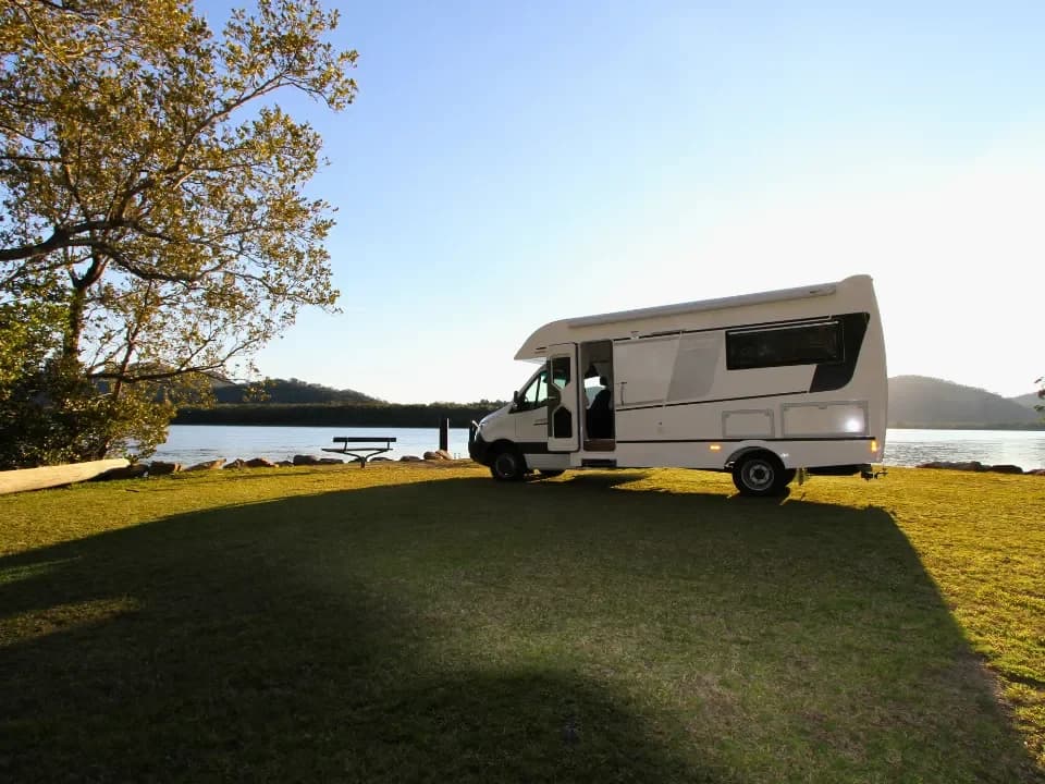 Suncamper Saxby X-2 passenger side — exterior