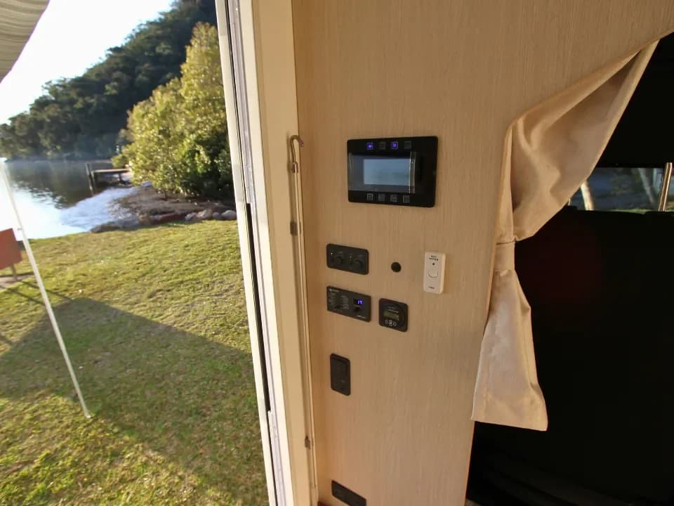 Suncamper Saxby X-2 interior detail — interior