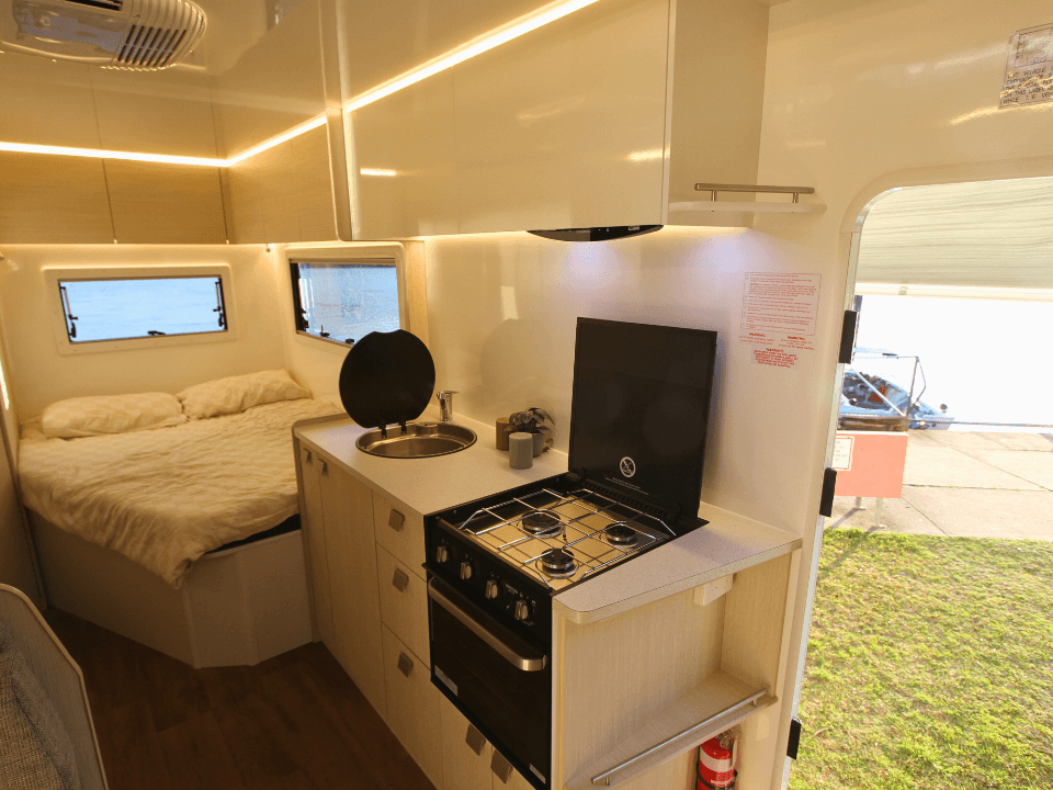 Suncamper Saxby X-2 kitchen — kitchen