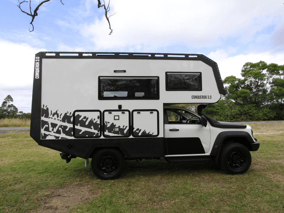 Suncamper Sherwood Conqueror 3.0 drivers side