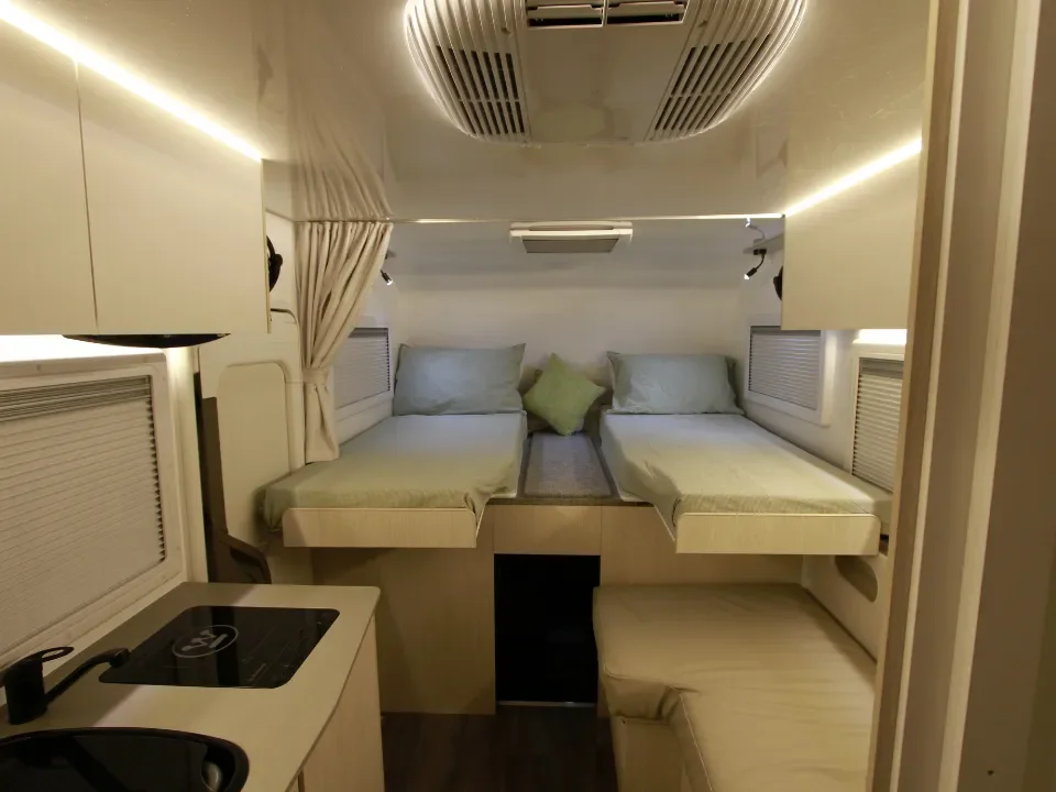 Suncamper Sherwood Conqueror 3.0 interior living area
