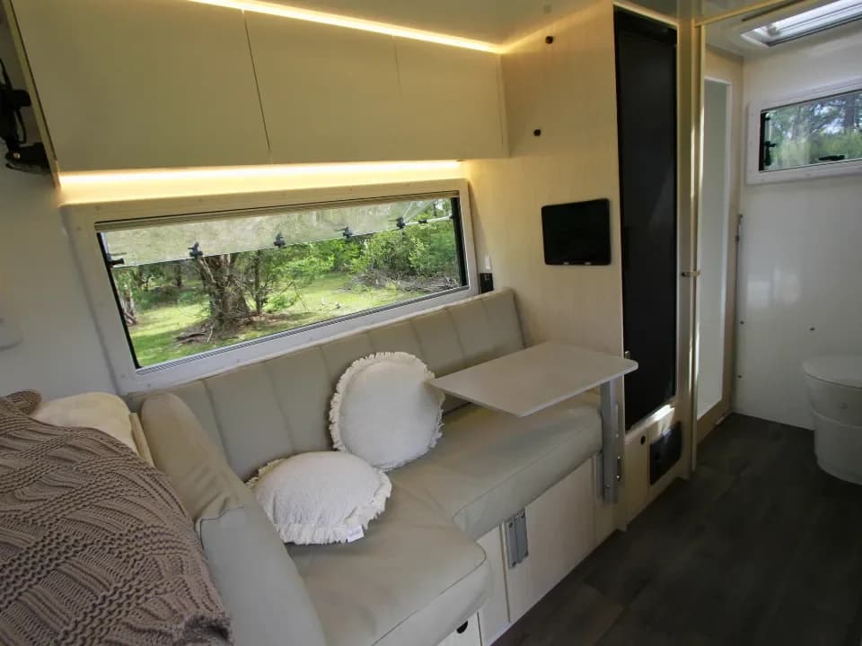 Suncamper Sherwood Conqueror 3.0 seating