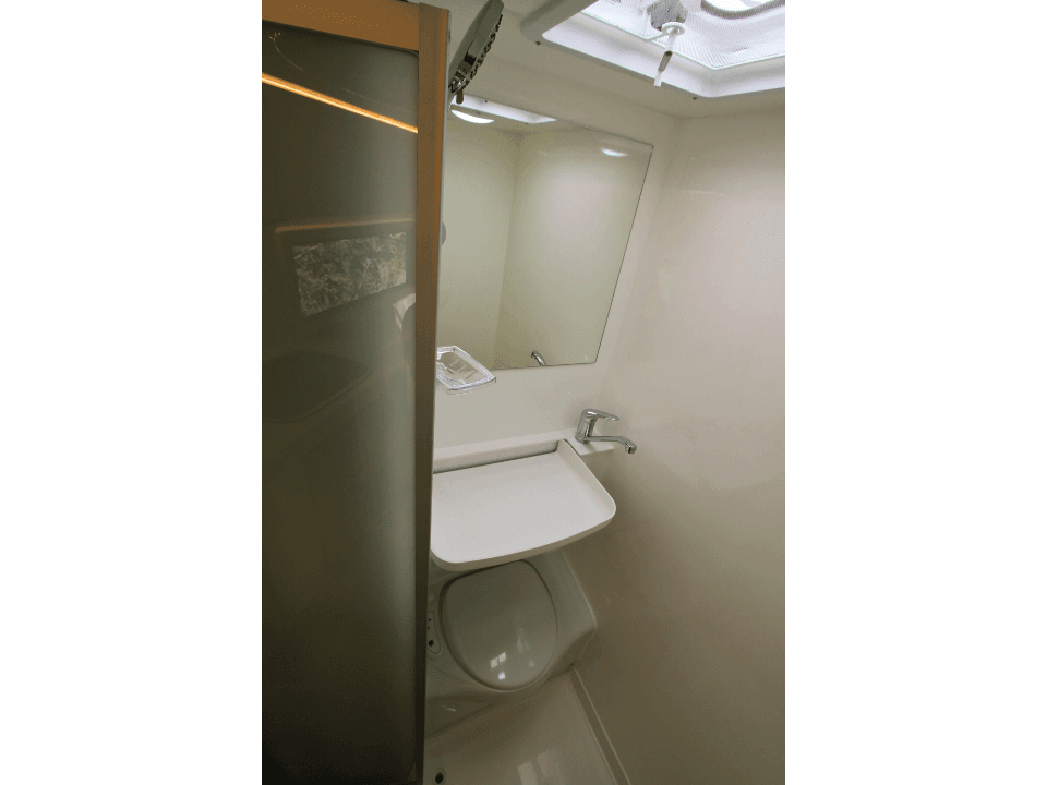 Suncamper Sherwood E-2 bathroom finish