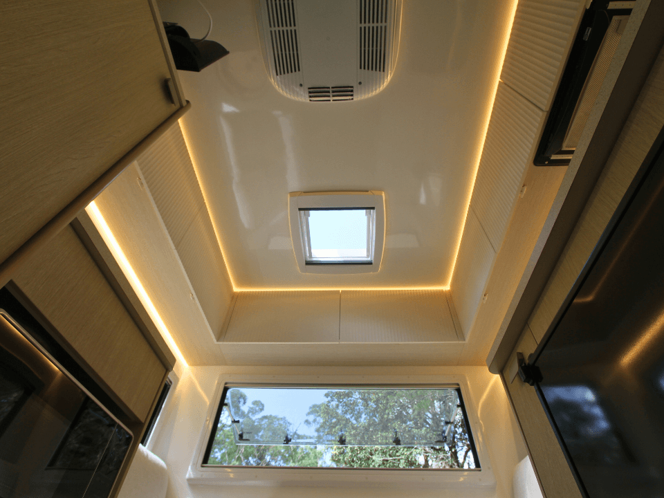 Suncamper Sherwood E-2 interior detail