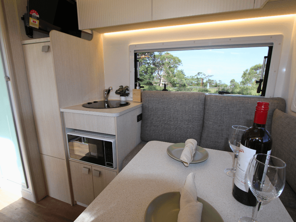 Suncamper Sherwood E-2 kitchen benchtop