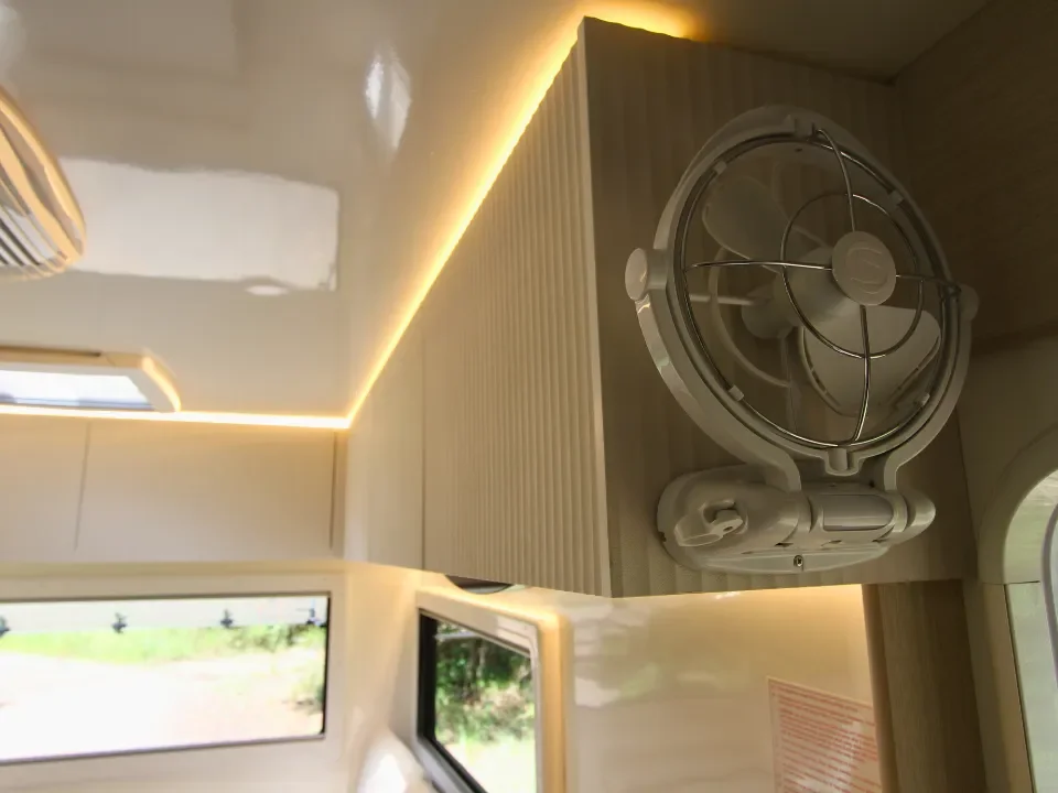 Suncamper Sherwood E-2 storage