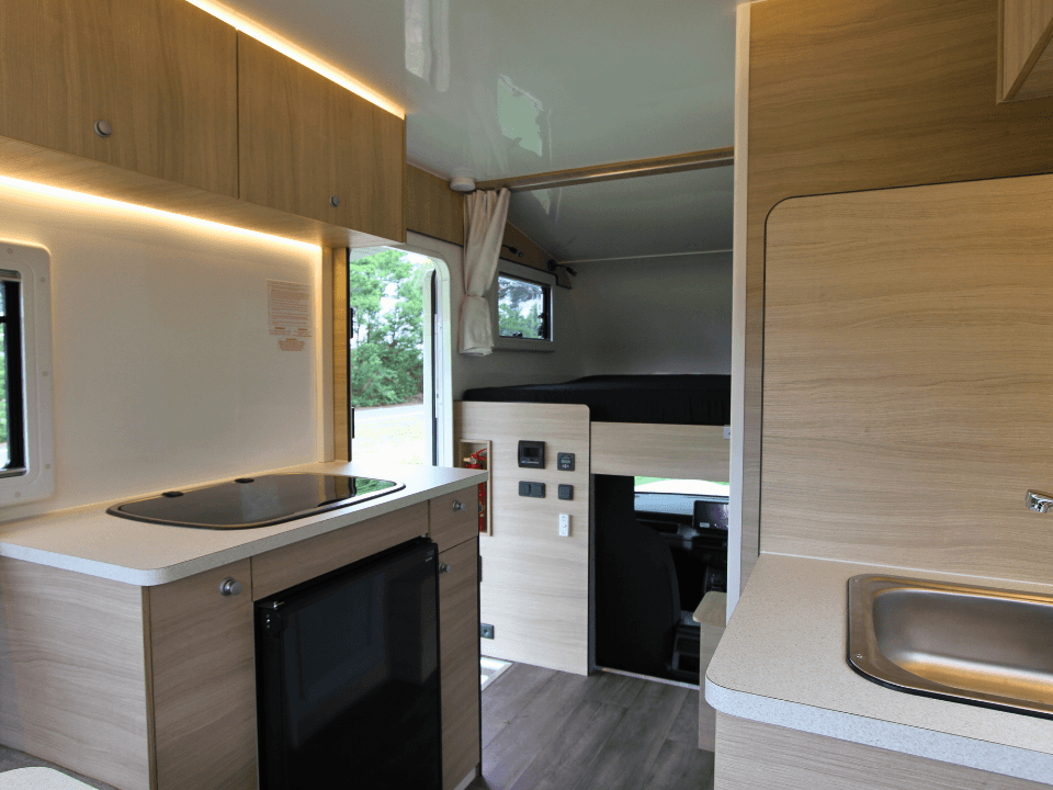Suncamper Sherwood R-2 interior living area