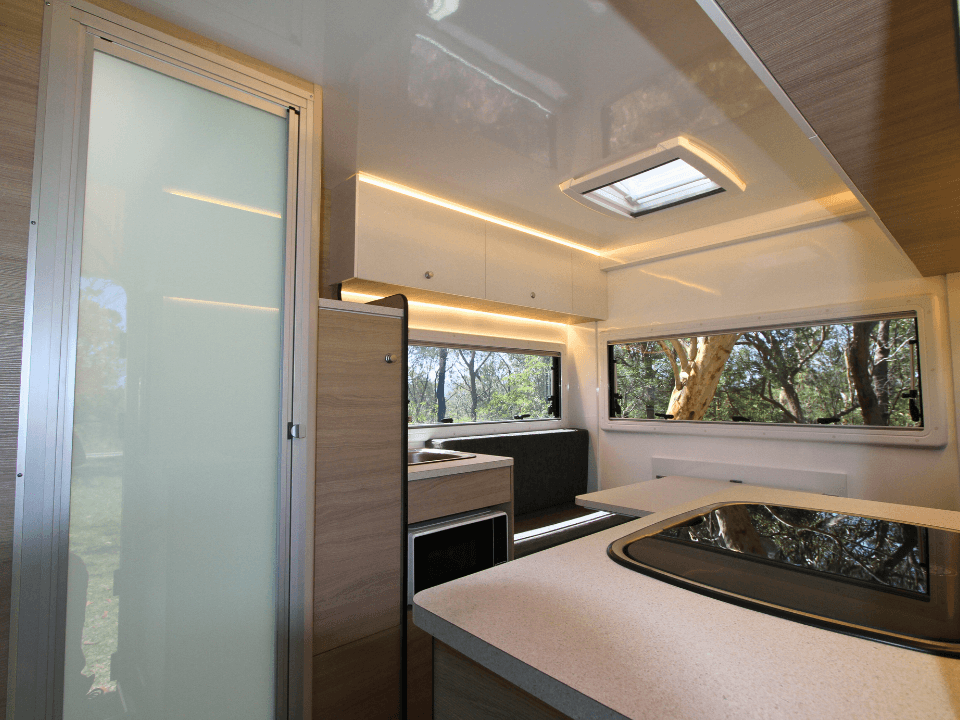 Suncamper Sherwood R-2 interior finish