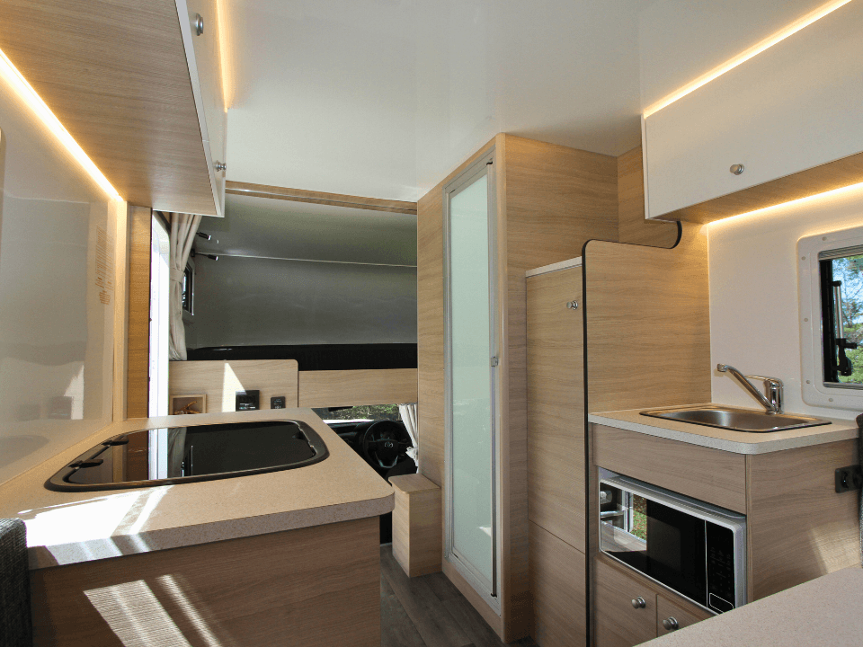 Suncamper Sherwood R-2 interior layout