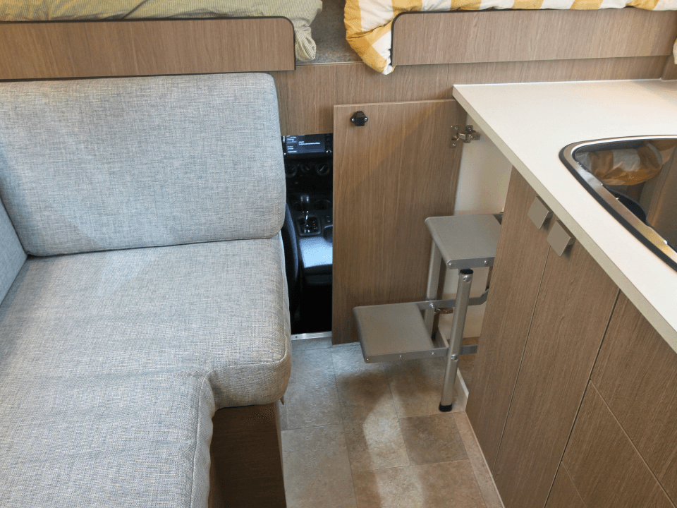 Suncamper Sherwood T-2 bed configuration