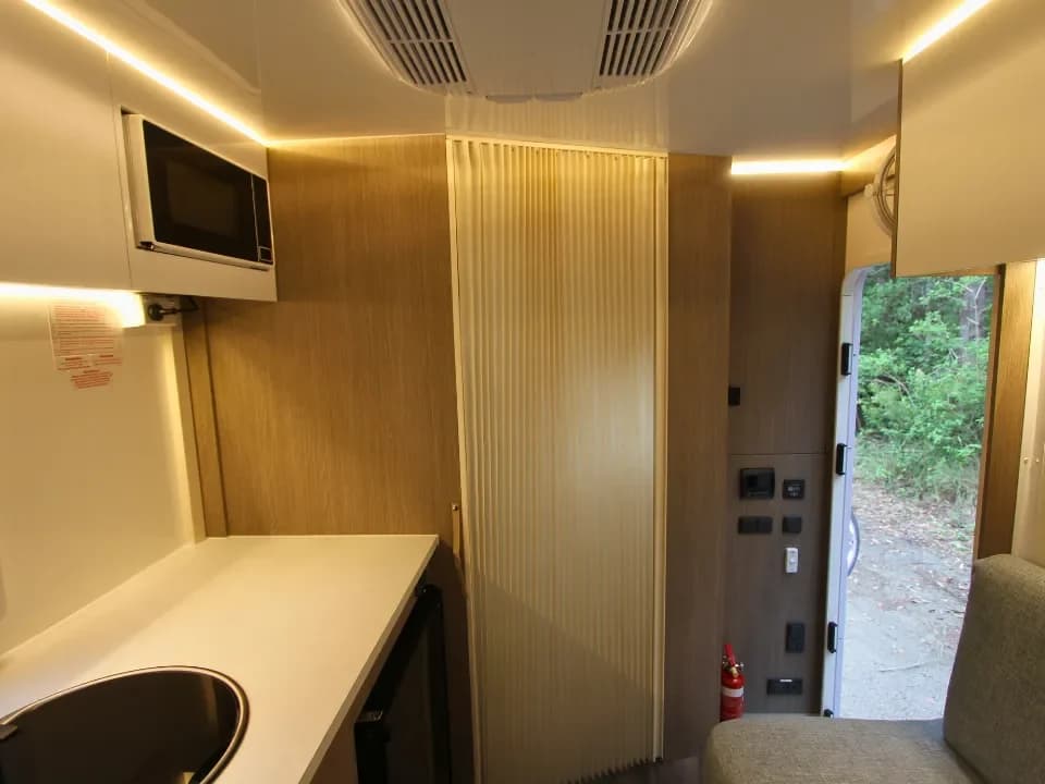 Suncamper Sherwood T-2 interior detail