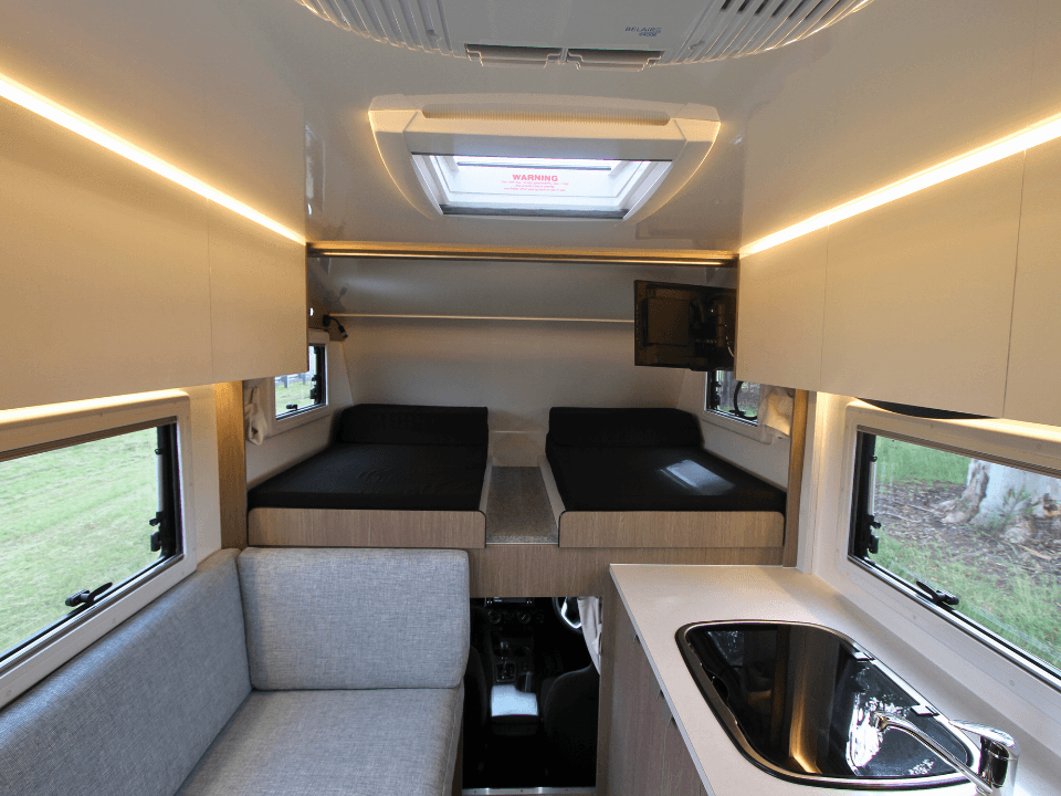 Suncamper Sherwood T-2 interior detail