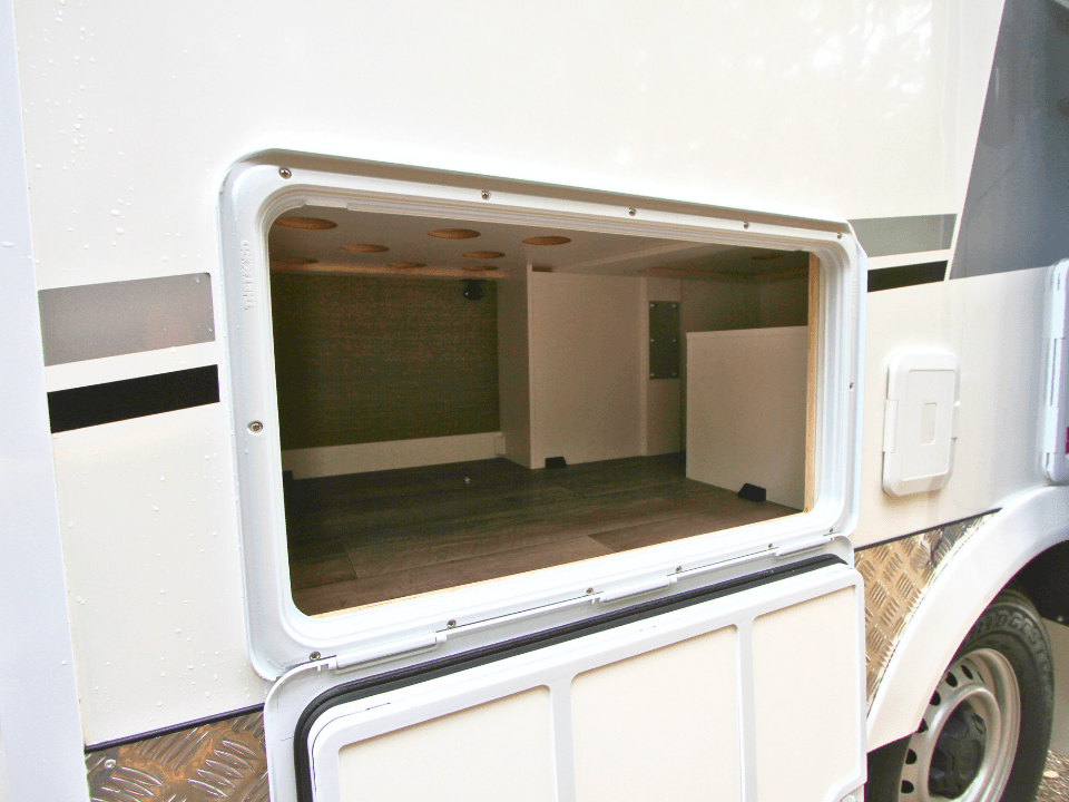 Suncamper Sherwood T-2 storage