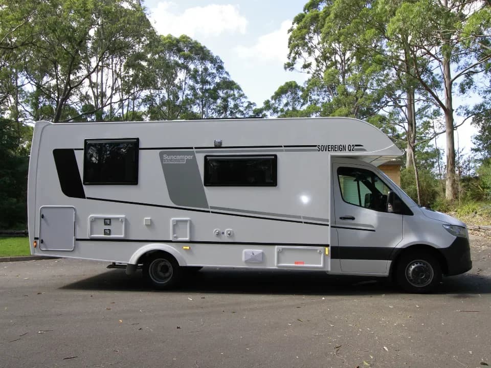 Suncamper Sovereign Q-2 drivers side — exterior