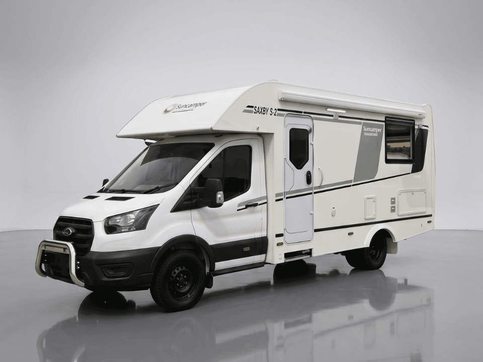 Suncamper Saxby S-2 motorhome — interior studio shot