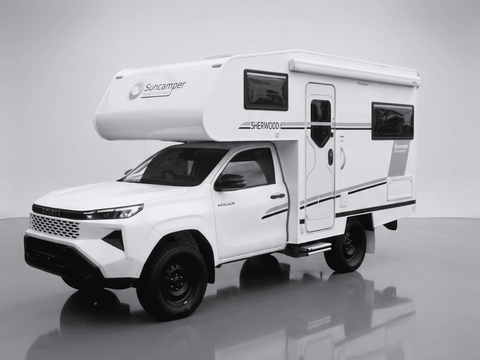 Suncamper Sherwood E-2 motorhome — interior studio shot