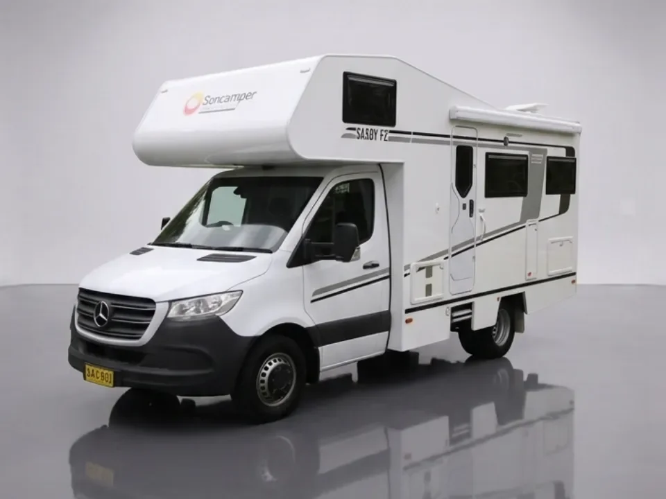 Suncamper Saxby F-2 motorhome — interior studio shot